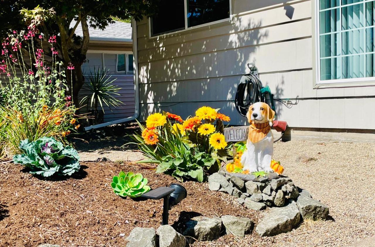 Colorful 50'S Ranch In The Heart Of Eugene Villa Exterior photo