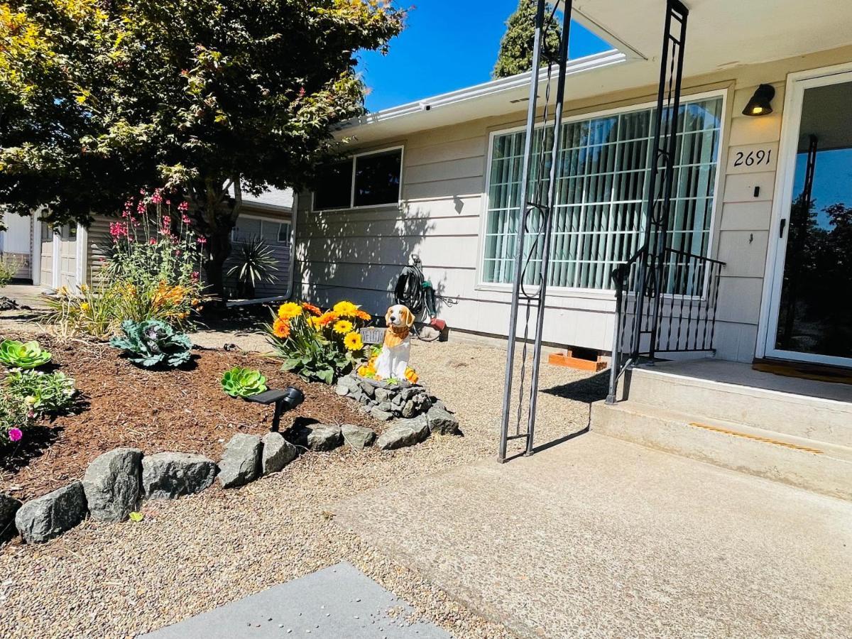Colorful 50'S Ranch In The Heart Of Eugene Villa Exterior photo