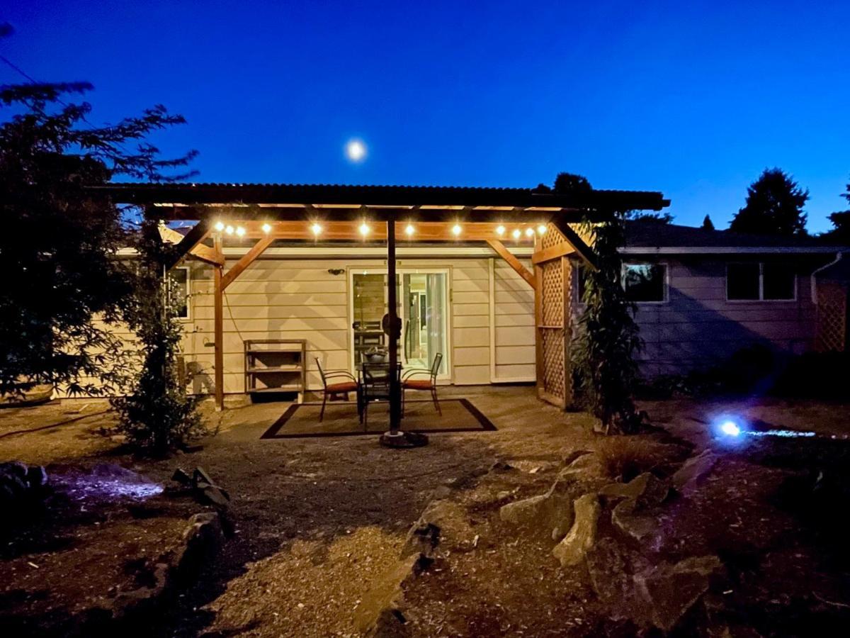 Colorful 50'S Ranch In The Heart Of Eugene Villa Exterior photo