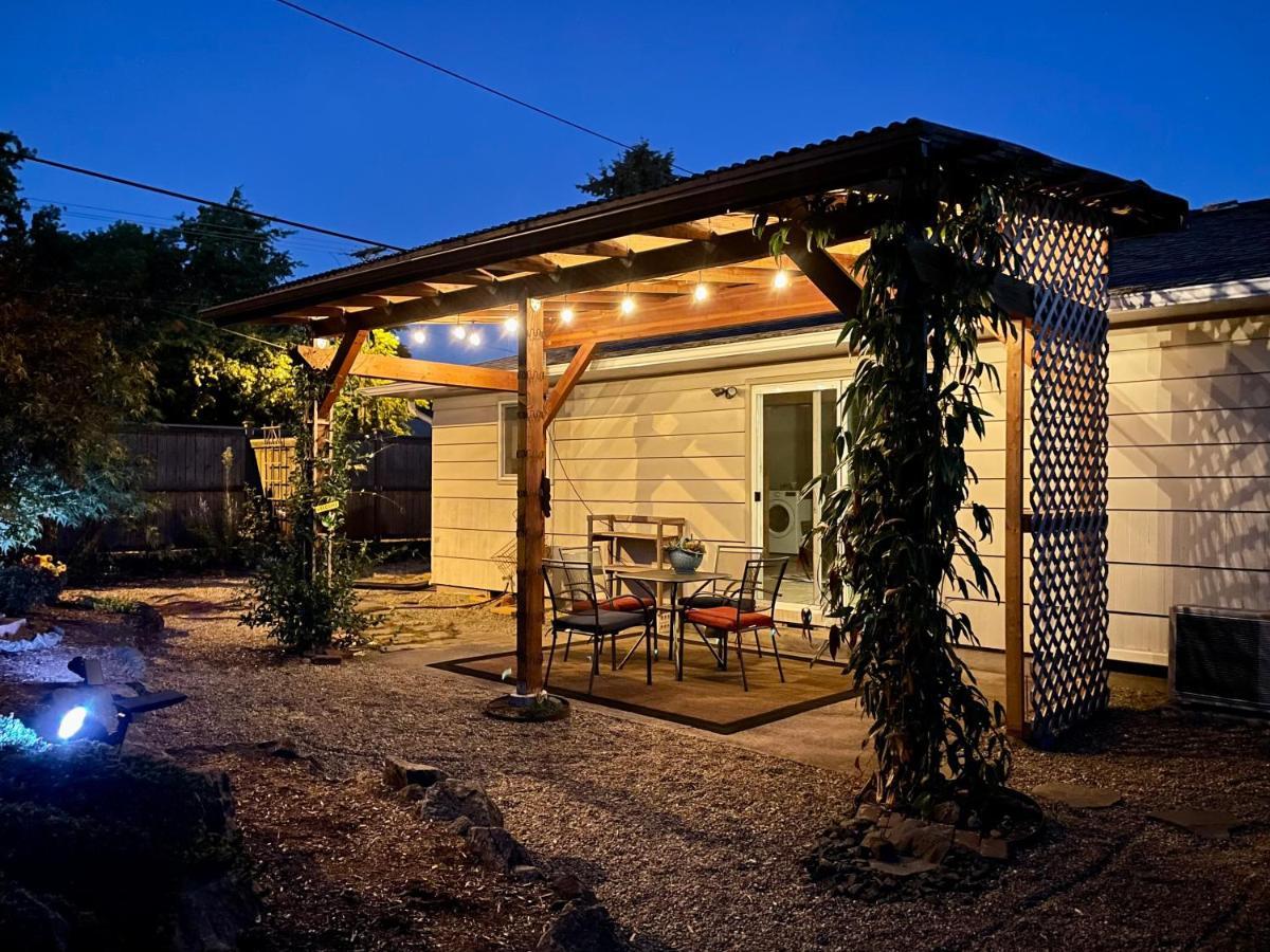 Colorful 50'S Ranch In The Heart Of Eugene Villa Exterior photo