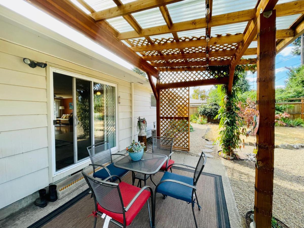 Colorful 50'S Ranch In The Heart Of Eugene Villa Exterior photo
