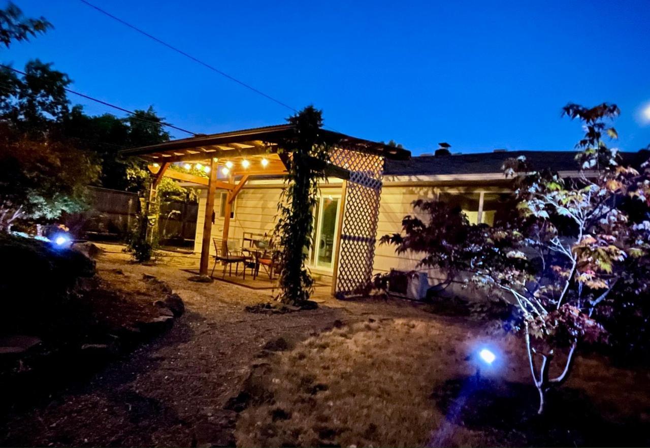 Colorful 50'S Ranch In The Heart Of Eugene Villa Exterior photo
