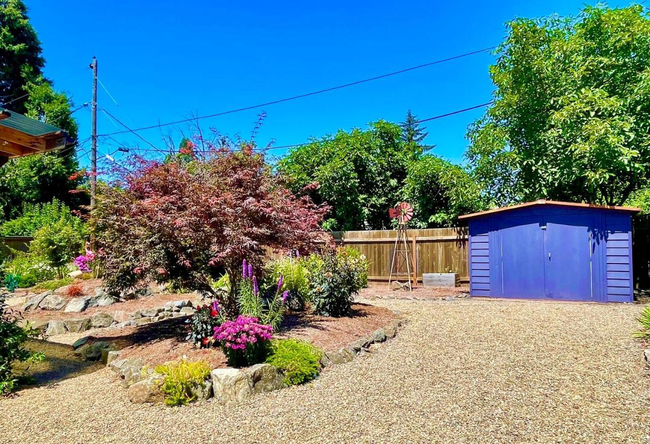 Colorful 50'S Ranch In The Heart Of Eugene Villa Exterior photo