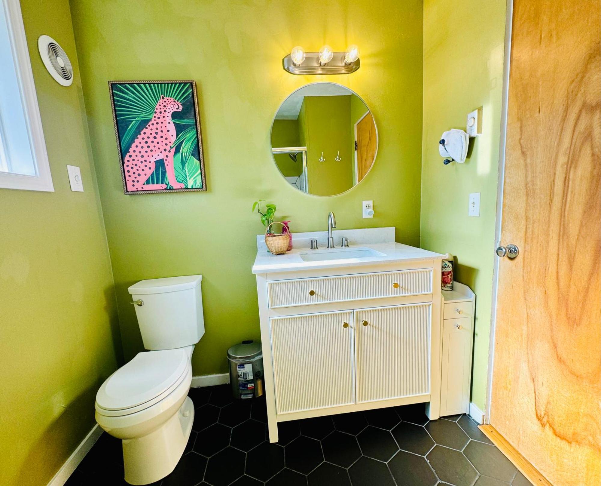 Colorful 50'S Ranch In The Heart Of Eugene Villa Exterior photo